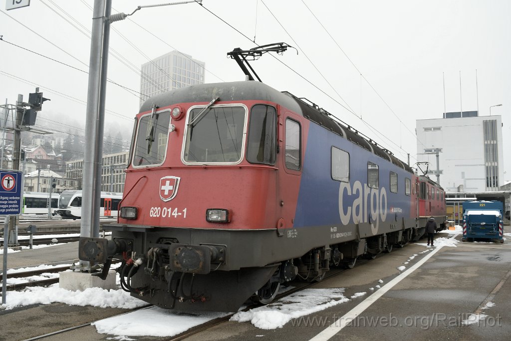9524-0050-261224.jpg - SBB-CFF Re 620.014-1 "Meilen" + Re 4/4" 11336 / St.Gallen HB 26.12.2024