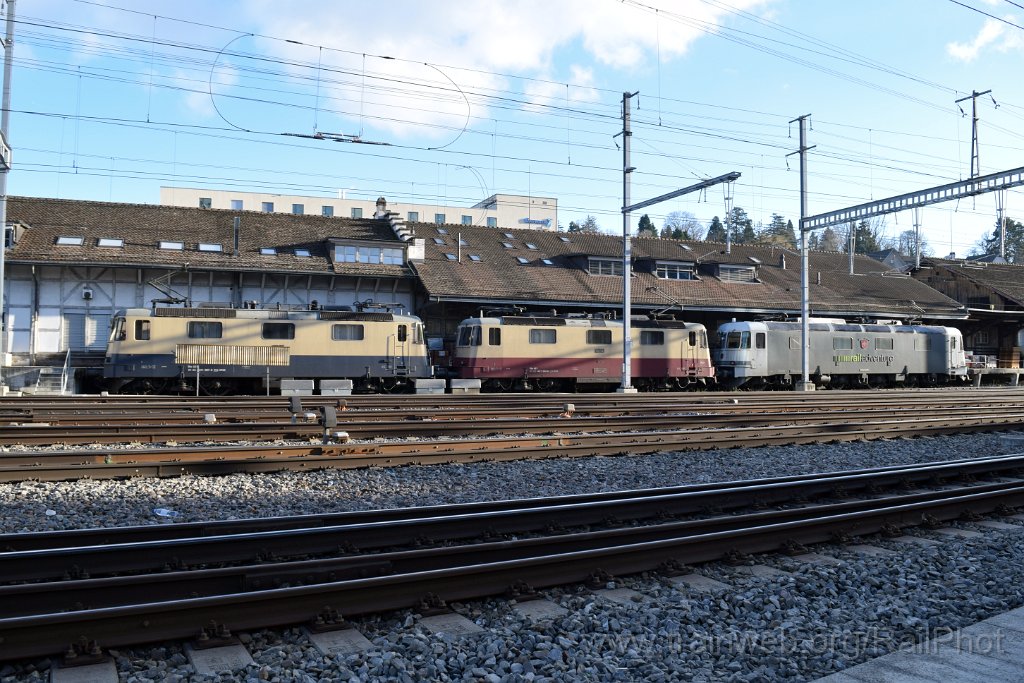 9536-0033-110125.jpg - IRSI Re 421.387-2 + Re 421.393-0 + RADVE Re 620.003-4 "Schweiz" / Winterthur 11.1.2025
