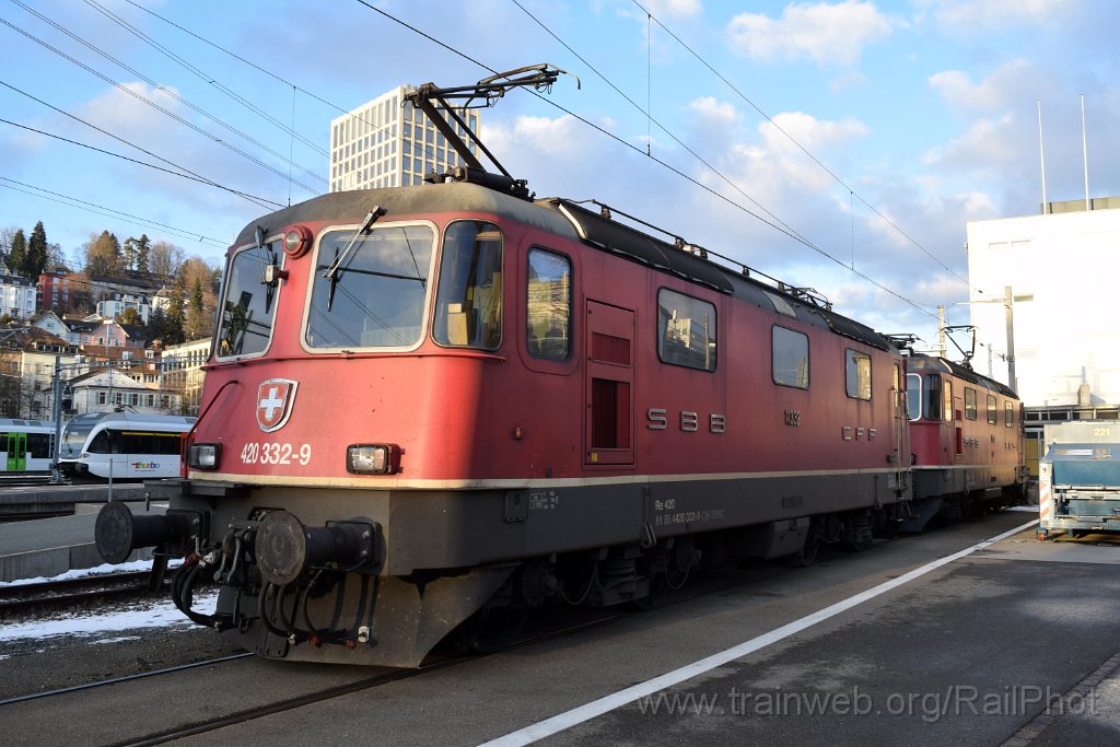 9538-0005-110125.jpg - SBB-CFF Re 4/4" 11332 + Re 4/4" 11331 / St.Gallen HB 11.1.2025
