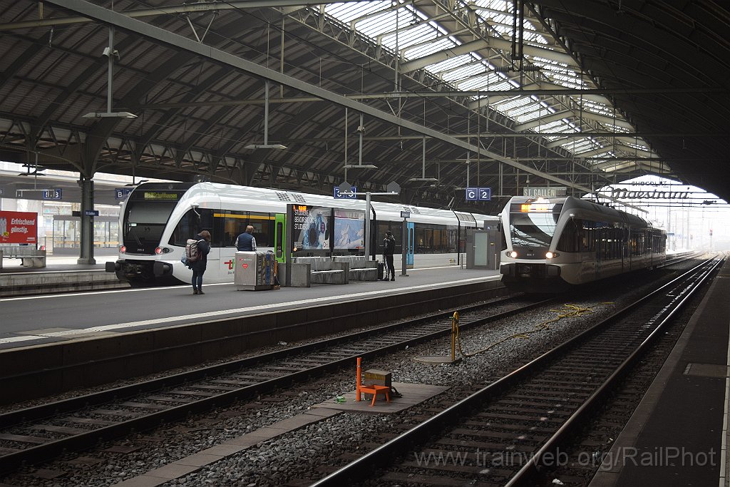 9539-0041-190125.jpg - Thurbo RABe 526.771-1 "Kanton Luzern" + RABe 526.805-7 / St.Gallen HB 19.1.2025