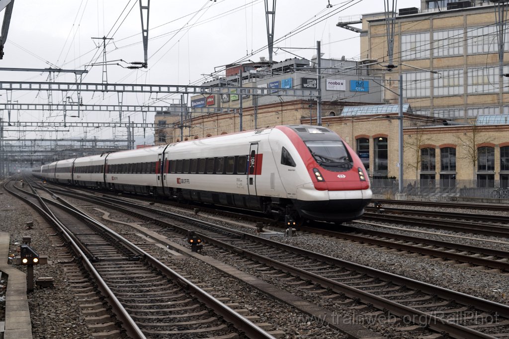 9542-0023-190125.jpg - SBB-CFF ICN RABe 500.036 "Minister Kern" / Winterthur 19.1.2025