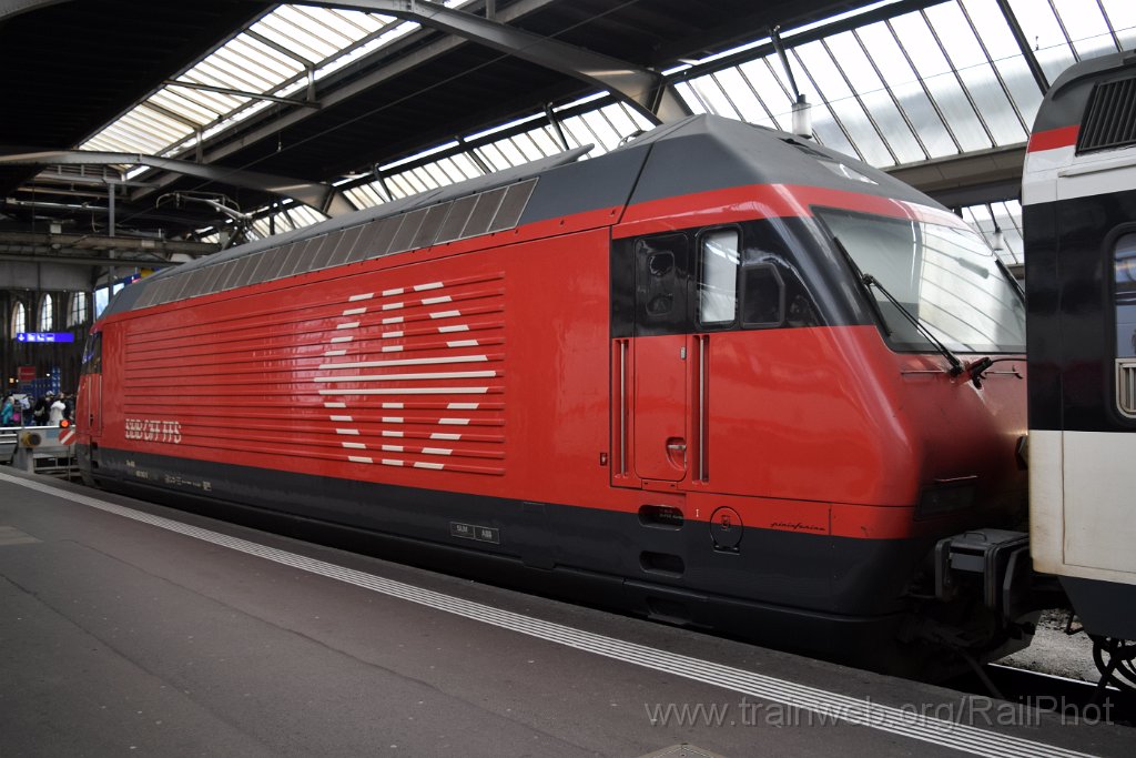 9544-0039-190125.jpg - SBB-CFF Re 460.042-5 "Albis" / Zürich HB 19.1.2025
