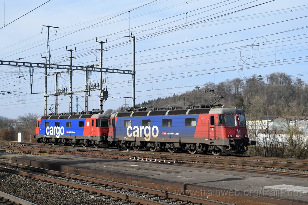 9561-0027-070225.jpg - SBB-CFF Re 620.079-4 "Cadenazzo" + Re 620.076-0 "Zurzach" / Killwangen-Spreitenbach 7.2.2025