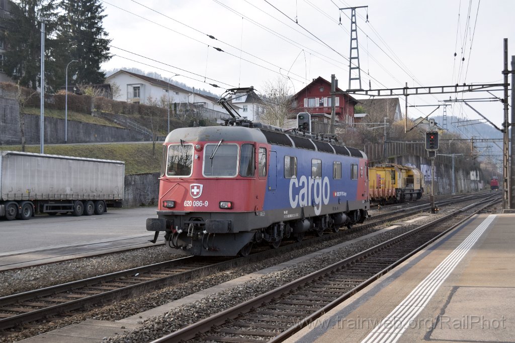 9562-0037-070225.jpg - SBB-CFF Re 620.086-9 "Hochdorf" / Killwangen-Spreitenbach 7.2.2025