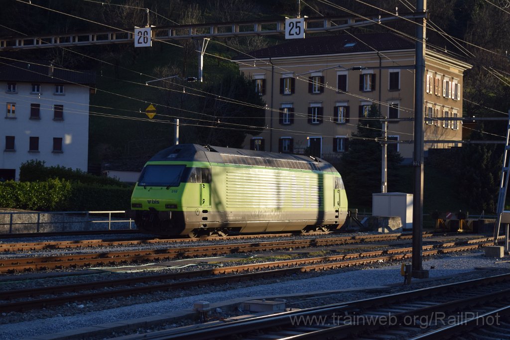 9585-0035-020325.jpg - BLS Re 465.010-7 "Mont Vully" / Bellinzona 2.3.2025