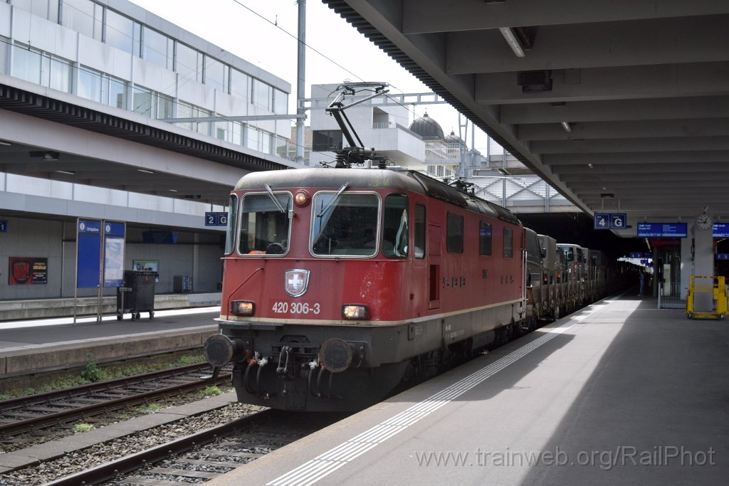 9652-0033-140425.jpg - SBB-CFF Re 4/4" 11306 / Winterthur 14.4.2025