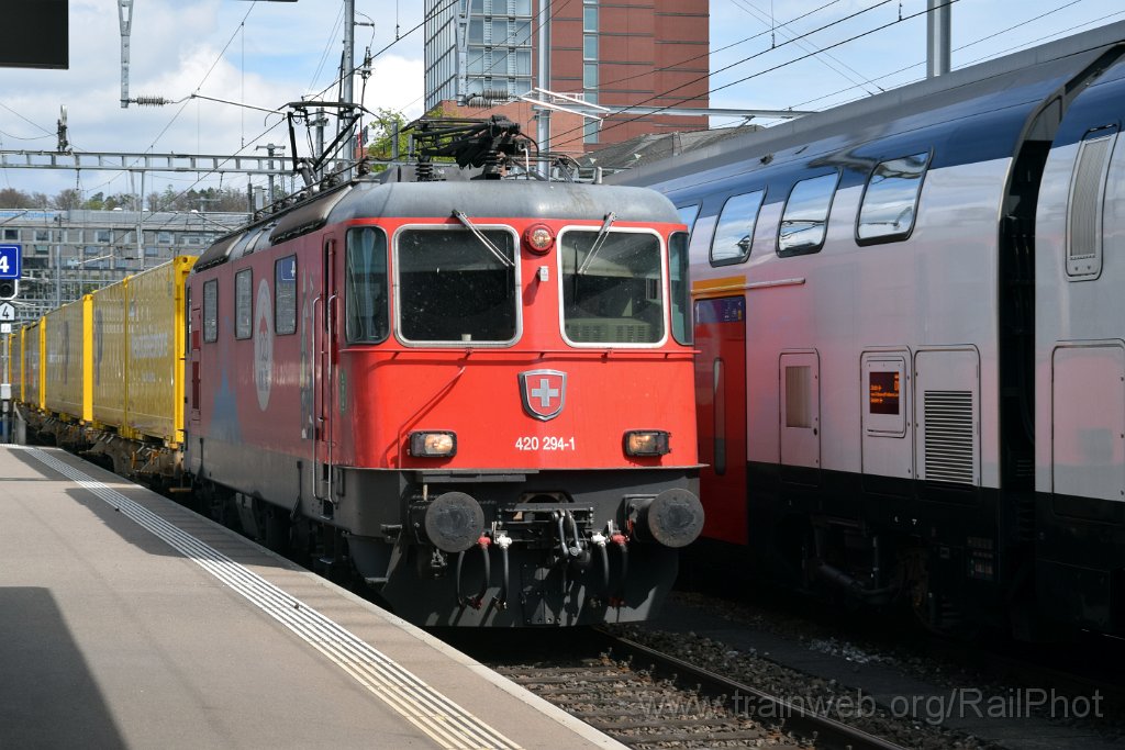 9653-0003-140425.jpg - SBB-CFF Re 420.294-1 "100 ans Cirque Knie" / Winterthur 14.4.2025