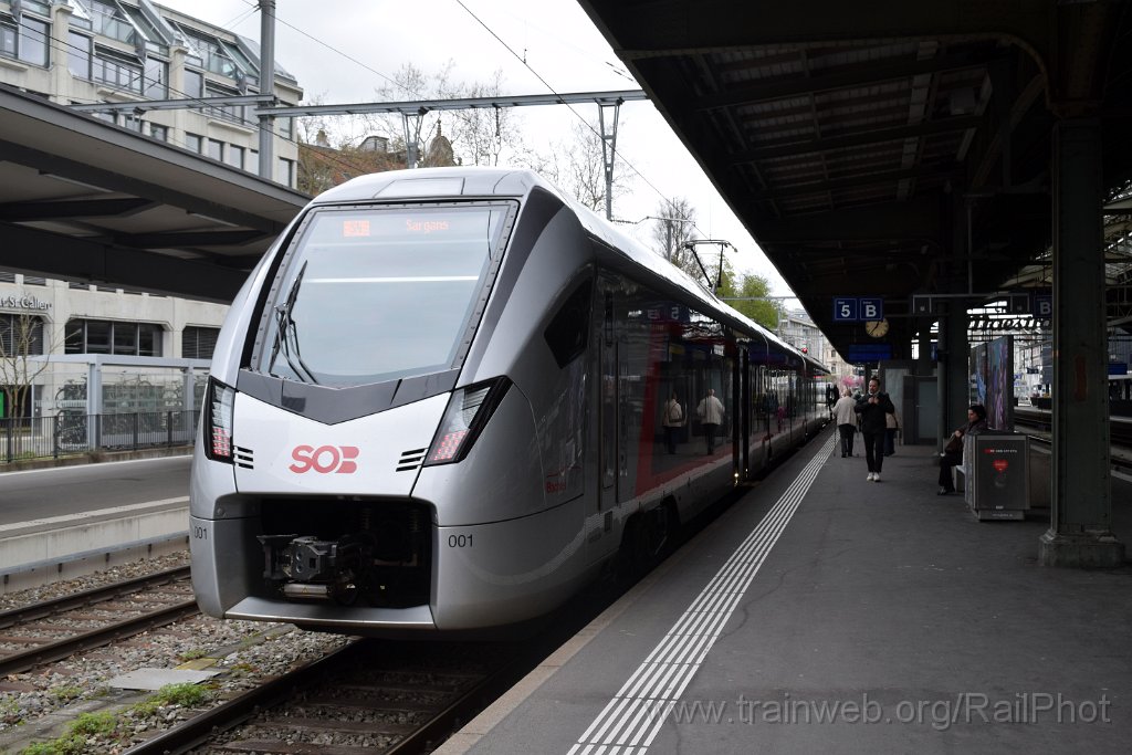 9656-0028-180425.jpg - SOB RABe 526.001-3 "Bachtel" / St.Gallen HB 18.4.2025