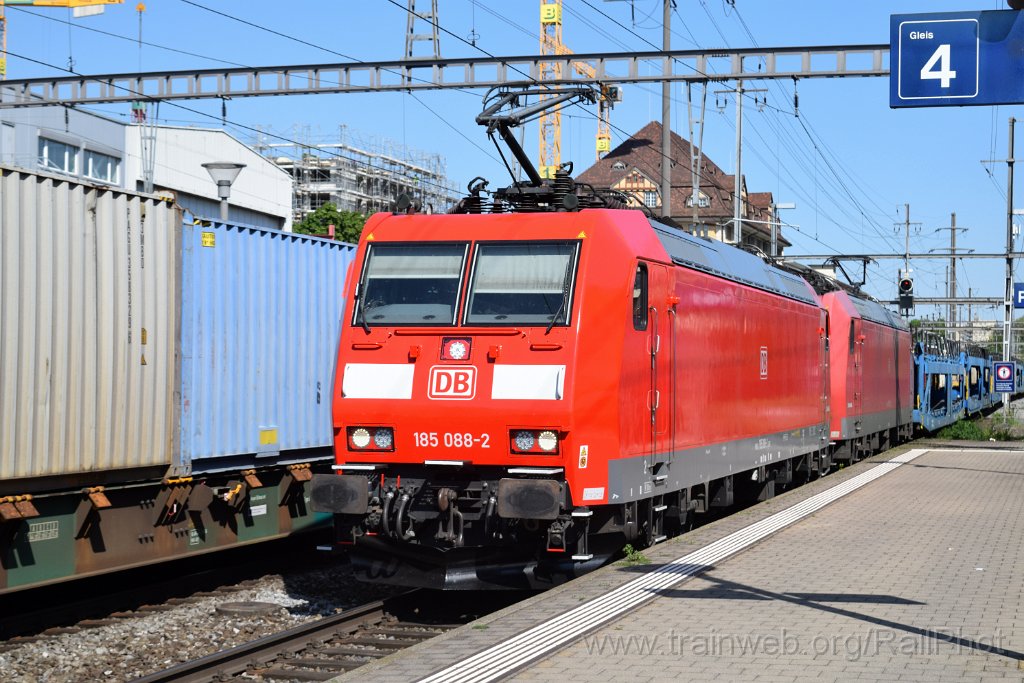 9688-0010-290425.jpg - DBAG 185.088-2 + 185.130-2 / Pratteln 29.4.2025