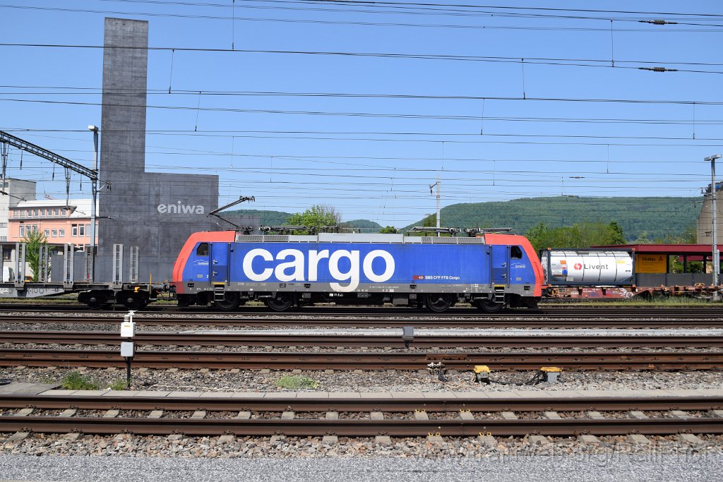 9698-0032-020525.jpg - SBB-CFF Re 484.021-1 "Gottardo" / Aarau (Torfeld) 2.5.2025