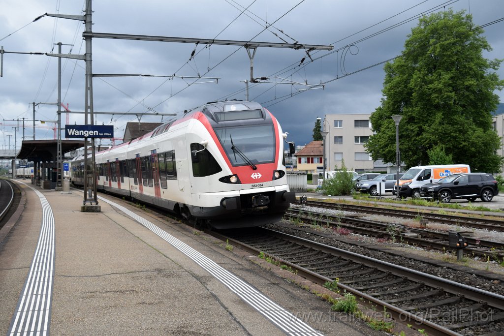 9709-0044-040525.jpg - SBB-CFF RABe 523.054 / Wangen bei Olten 4.5.2025