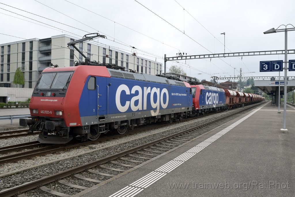 9712-0036-090525.jpg - SBB-CFF Re 482.023-9 "fährt für SBB Cargo International" + Re 482.017-1 / St.Gallen-Haggen 9.5.2025