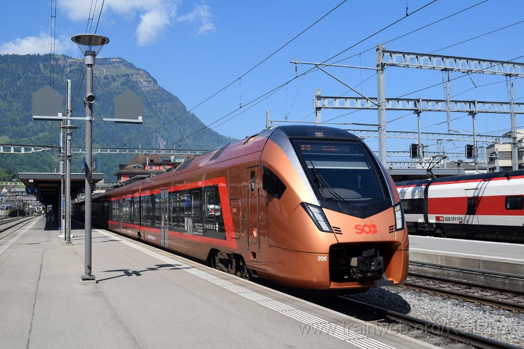 9715-0027-100525.jpg - SOB RABe 526.206-8 / Arth-Goldau 10.5.2025