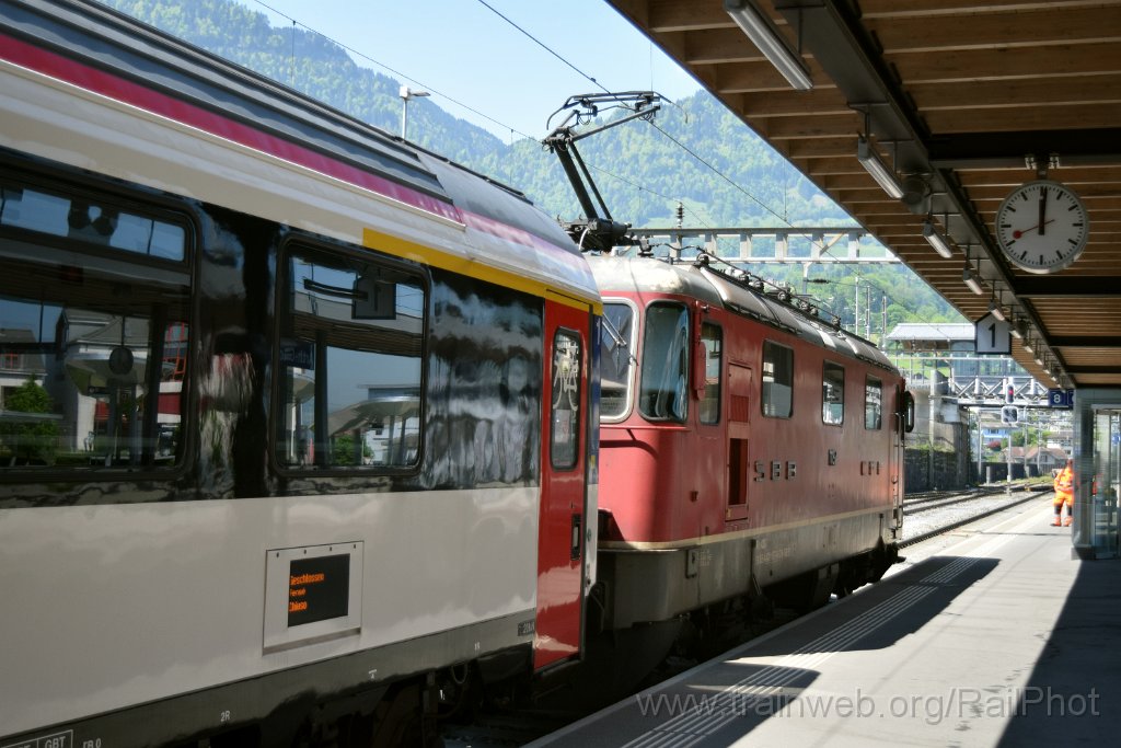 9717-0049-100525.jpg - SBB-CFF Re 4/4" 11197 / Arth-Goldau 10.5.2025