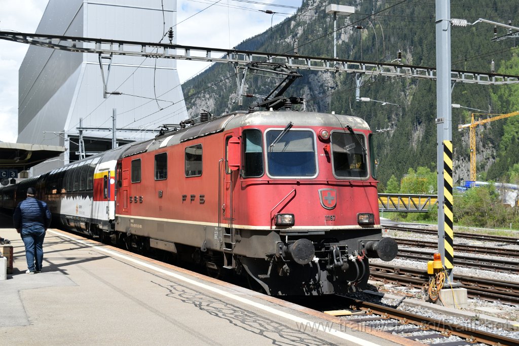9723-0039-100525.jpg - SBB-CFF Re 4/4" 11197 / Göschenen 10.5.2025