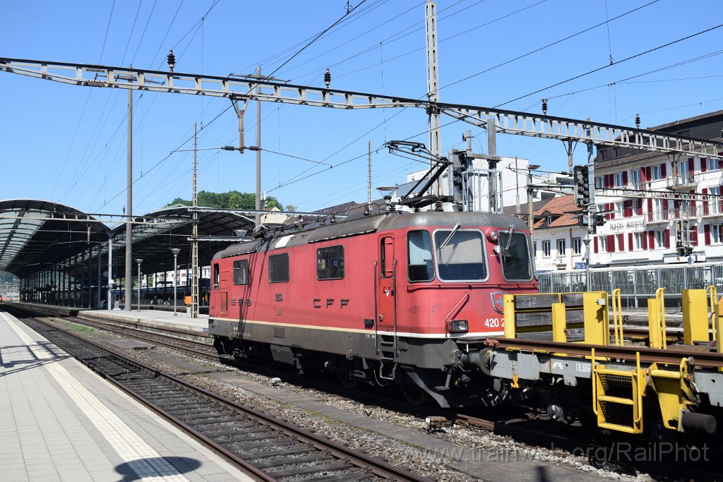 9751-0008-150525.jpg - SBB-CFF Re 4/4" 11258 / Olten 15.5.2025