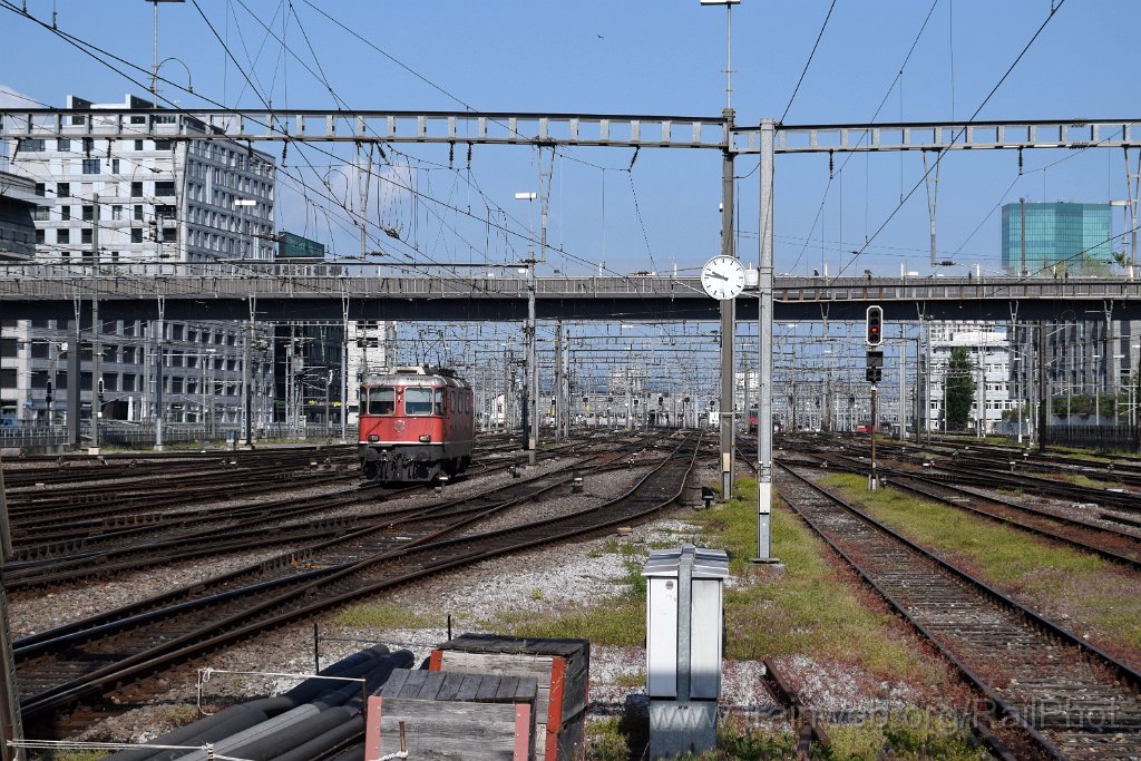 9754-0043-180525.jpg - SBB-CFF Re 4/4" 11152 / Zürich HB 18.5.2025
