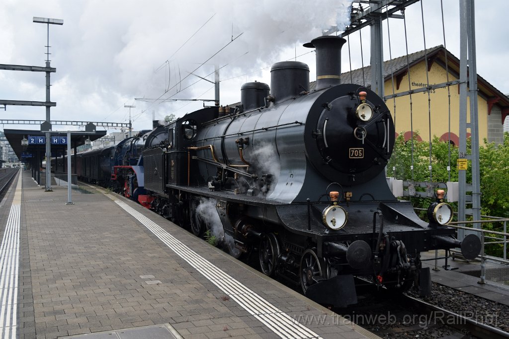 9769-0029-260525.jpg - SBB-CFF A 3/5 705 + DLM 52.8055 / Frauenfeld 26.5.2025