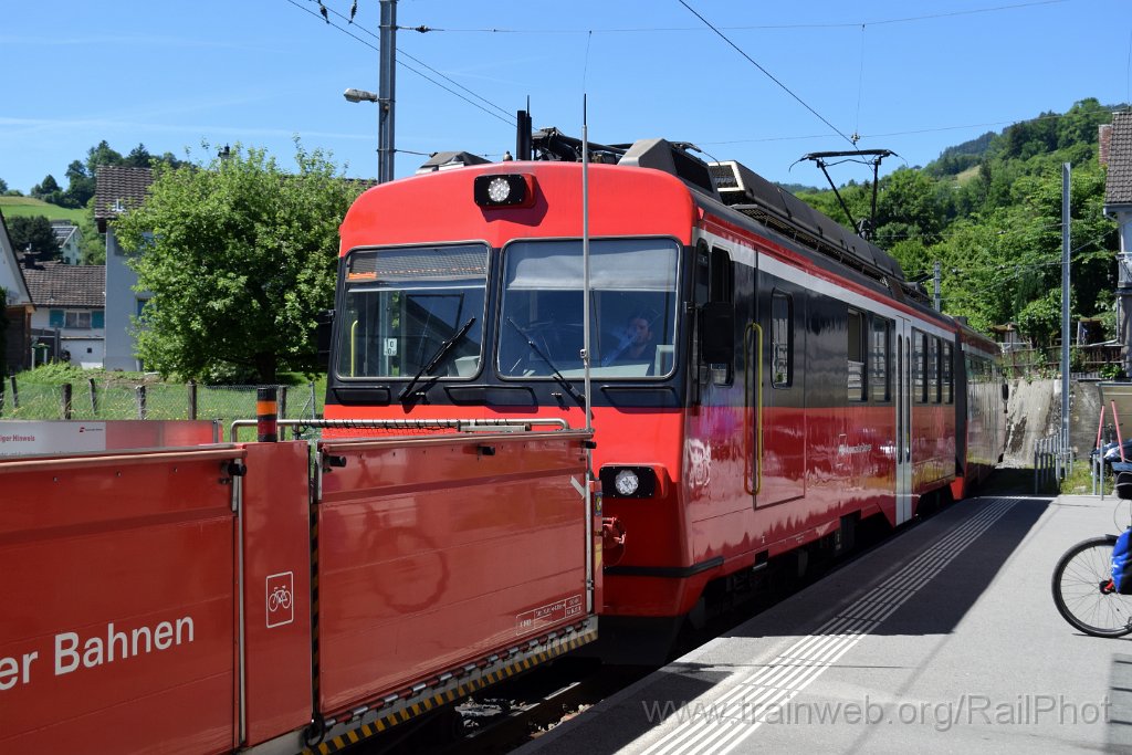 9780-0017-300525.jpg - AB X 1001 + BDeh 4/4 16 + ABt 121 / Altstätten-Stadt 30.5.2025