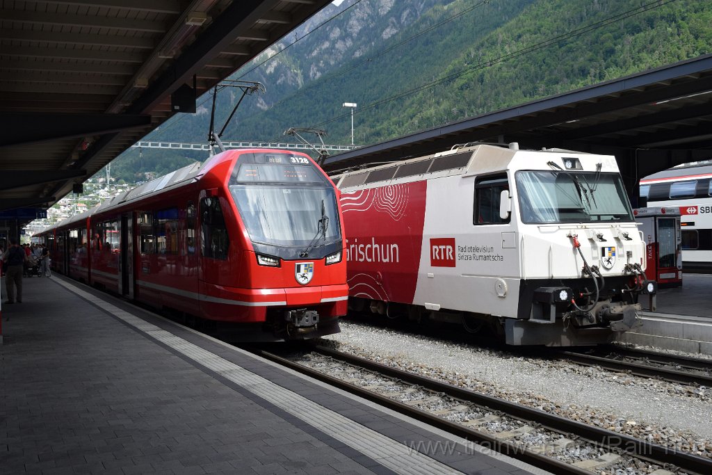 9785-0034-060625.jpg - RhB ABe 4/16 3128 "Piz d'Esan" + Ge 4/4"' 645 "Tujetsch" / Chur 6.6.2025