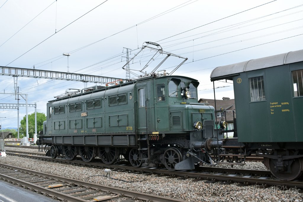 9793-0026-070625.jpg - SBB-CFF Ae 3/6' 10664 / Pfäffikon SZ 7.6.2025