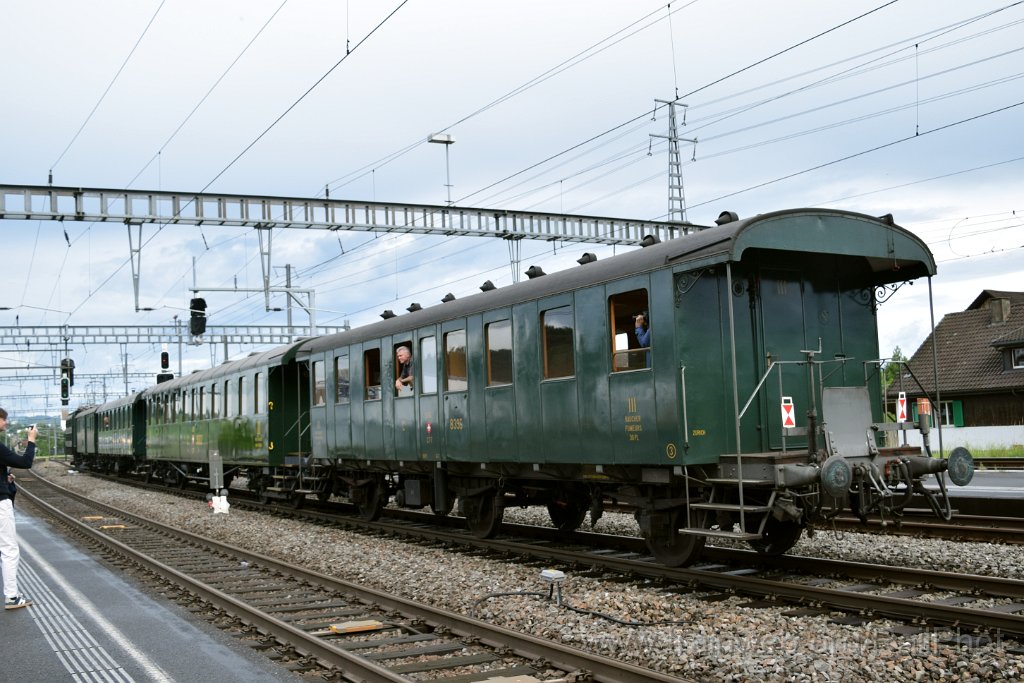 9793-0041-070625.jpg - SBB-CFF Ae 3/6' 10664 + F3 18275 + C².6138 + C4.9002 + C².8395 / Pfäffikon SZ 7.6.2025