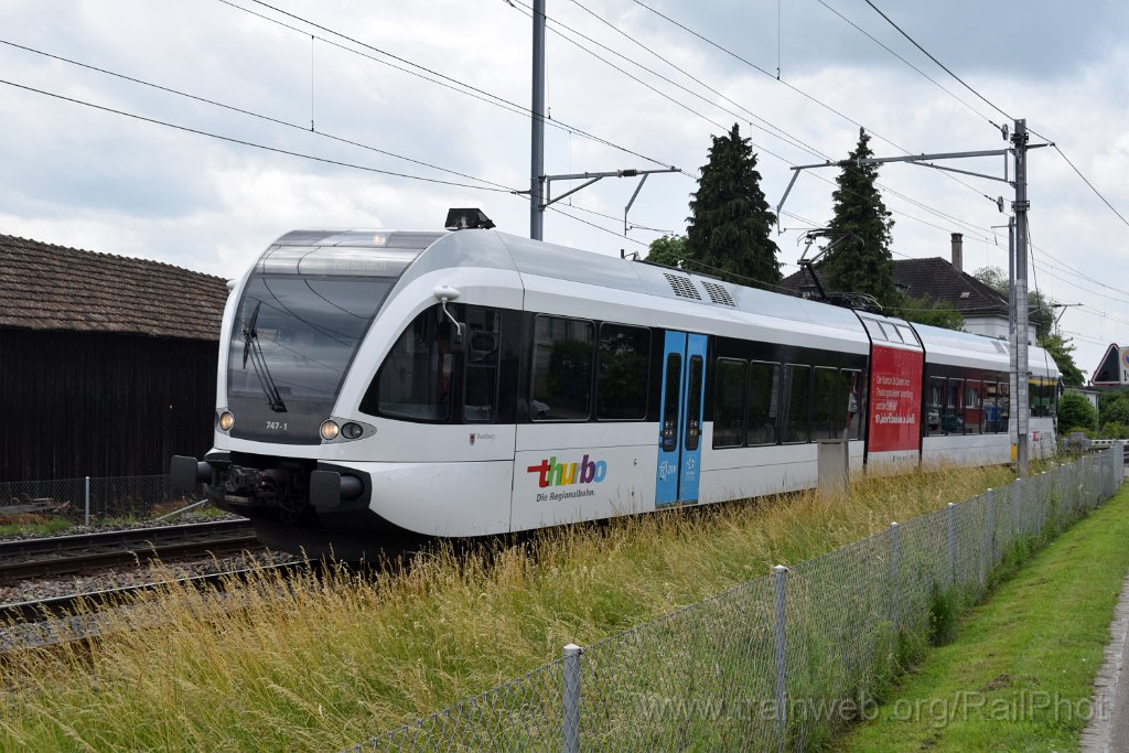 9797-0034-080625.jpg - Thurbo GTW AK RABe 526.747-1 "Vorarlberg" / Romanshorn (Büe Egnacherweg) 8.6.2025