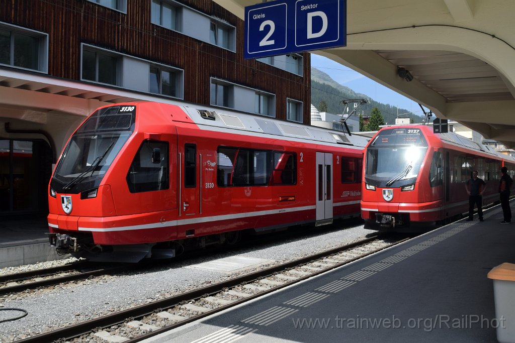 9805-0007-110625.jpg - RhB ABe 4/16 3130 "Piz Badus" + ABe 4/16 3127 "Ringelspitz" / Davos-Platz 11.6.2025