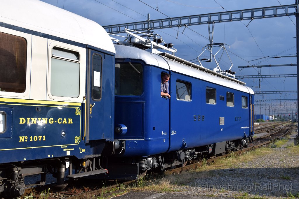 9843-0038-210625.jpg - CLRA Re 4/4' 10009 / Oensingen 21.6.2025