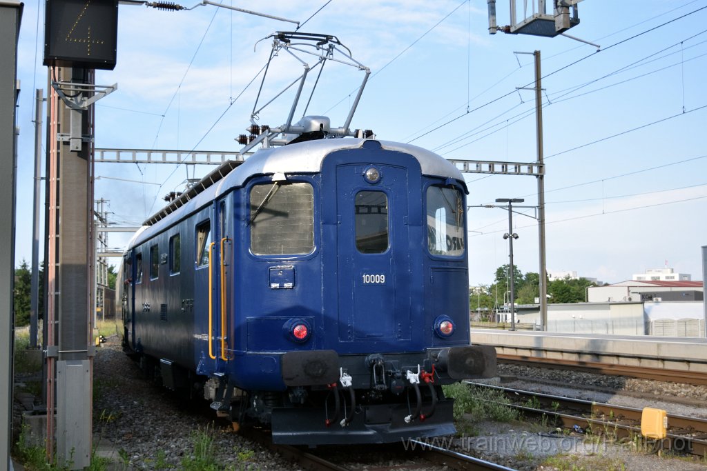 9846-0019-210625.jpg - CLRA Re 4/4' 10009 / Oensingen 21.6.2025