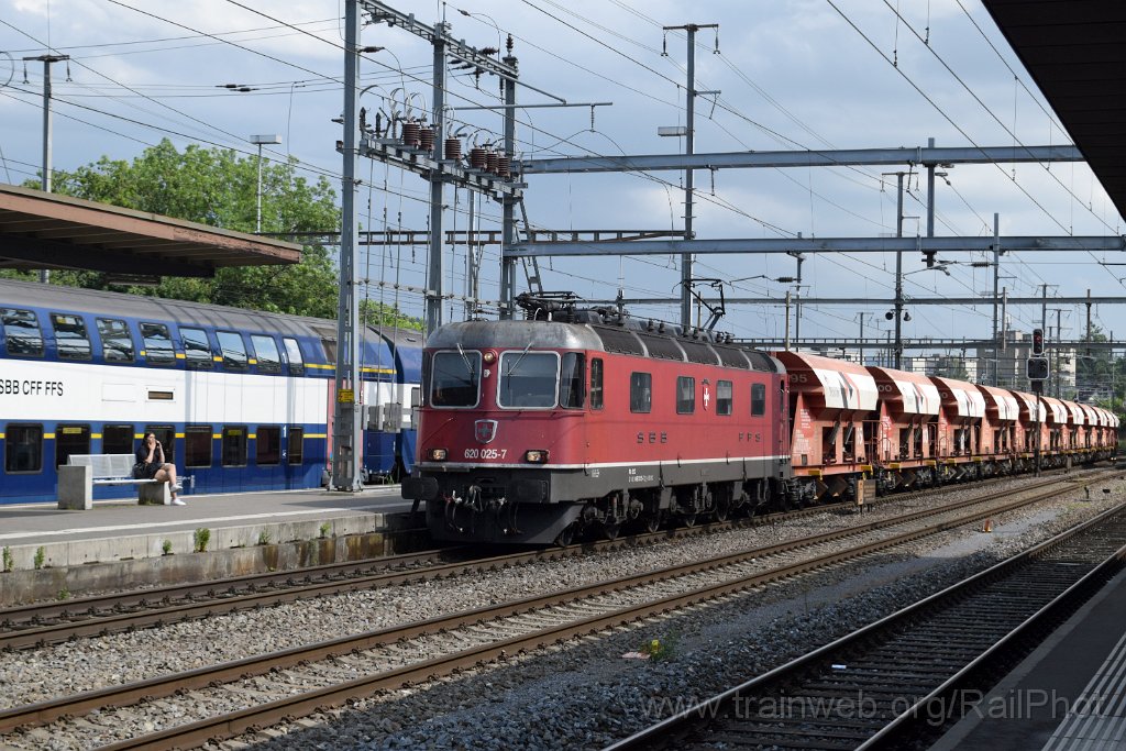 9851-0012-230625.jpg - SBB-CFF Re 6/6 11625 "Oensingen" / Dietikon 23.6.2025