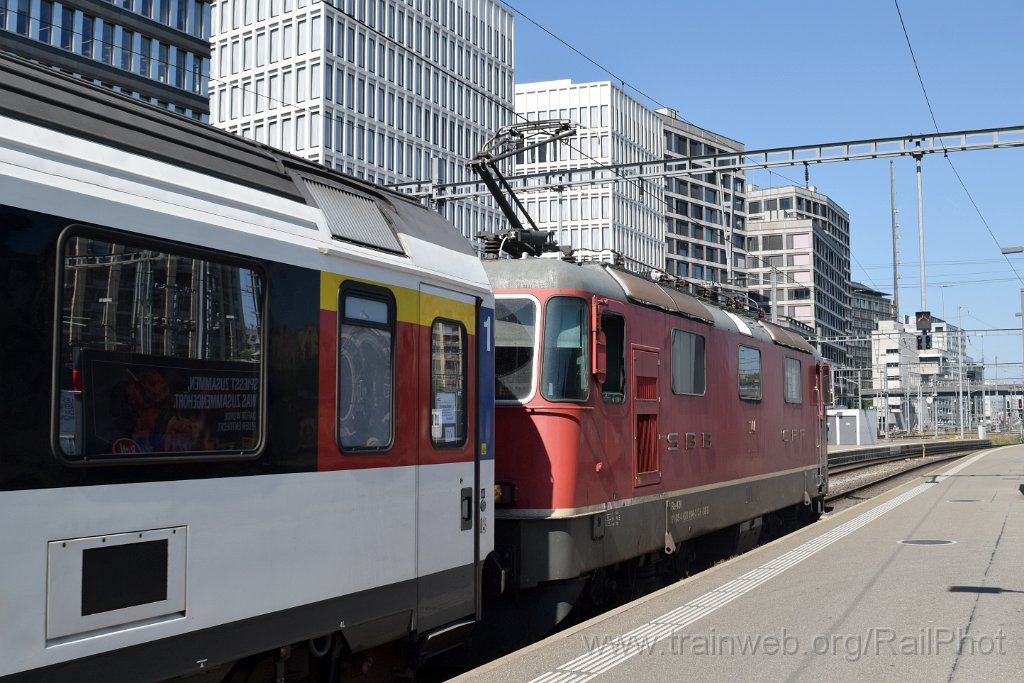 9875-0017-100725.jpg - SBB-CFF Re 4/4" 11194 / Zürich HB 10.7.2025