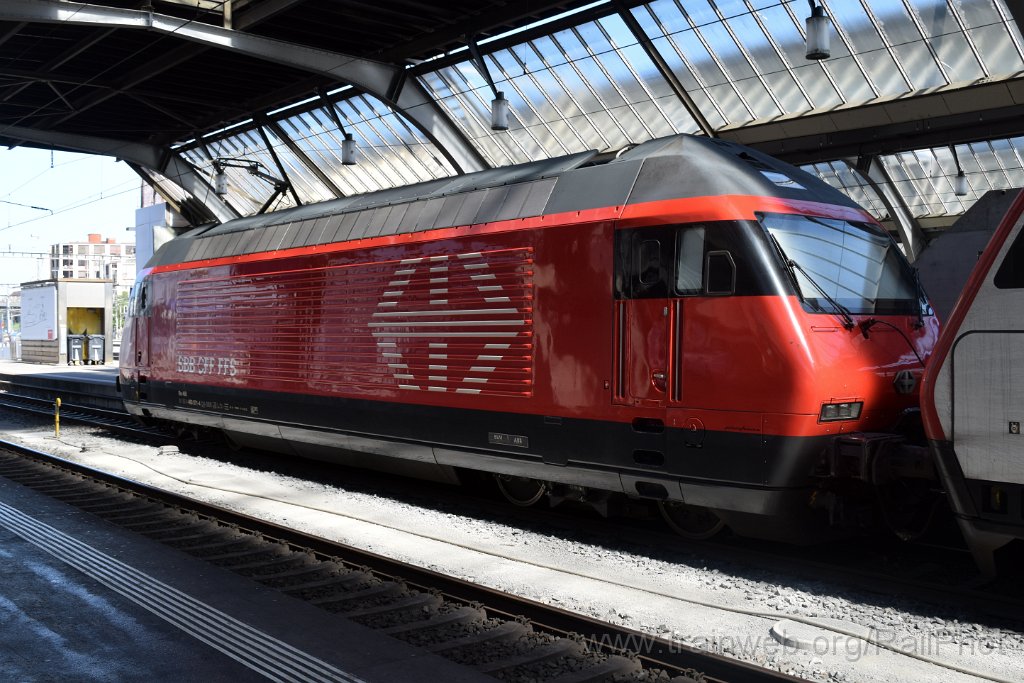 9875-0037-100725.jpg - SBB-CFF Re 460.071-4 "Mittelland" / Zürich HB 10.7.2025