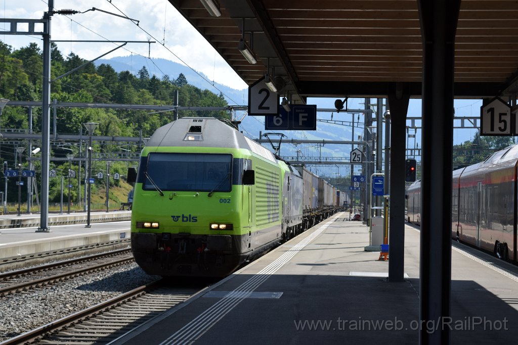 9880-0040-120725.jpg - BLS Re 465.002-4 "Gornergrat" + Re 475.423-0 / Arth-Goldau 12.7.2025