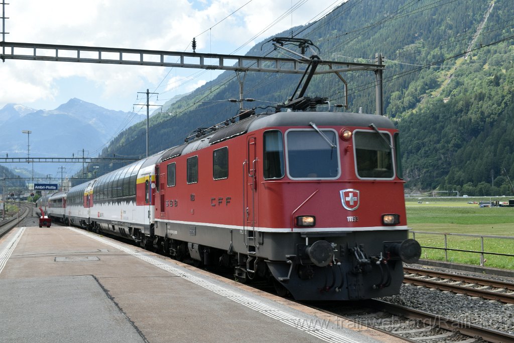 9885-0031-120725.jpg - SBB-CFF Re 4/4" 11193 / Ambri-Piotta 12.7.2025