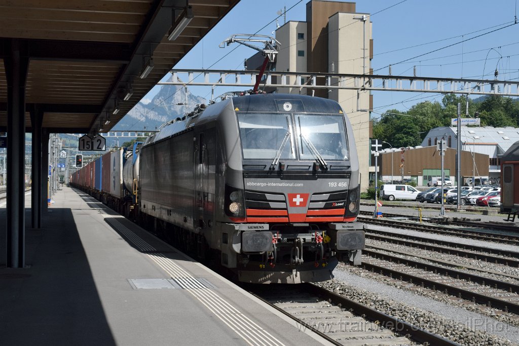 9902-0039-180725.jpg - SBB-CFF 193.456 "Schweizer Bahnhof Basel" / Arth-Goldau 18.7.2025