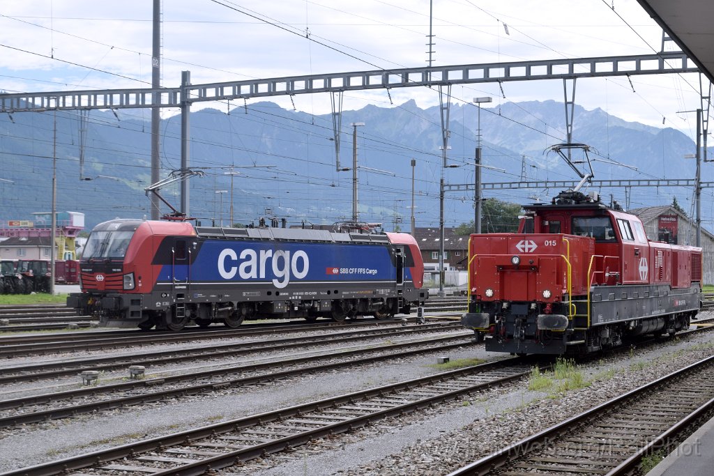 9933-0017-050825.jpg - SBB-CFF Aem 940.015-1 + 193.055 / Buchs SG 5.8.2025