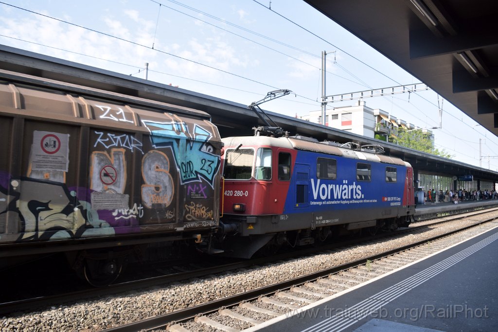 9944-0018-130825.jpg - SBB-CFF Re 420.280-0 "En avant toute!" / Zürich-Oerlikon 13.8.2025