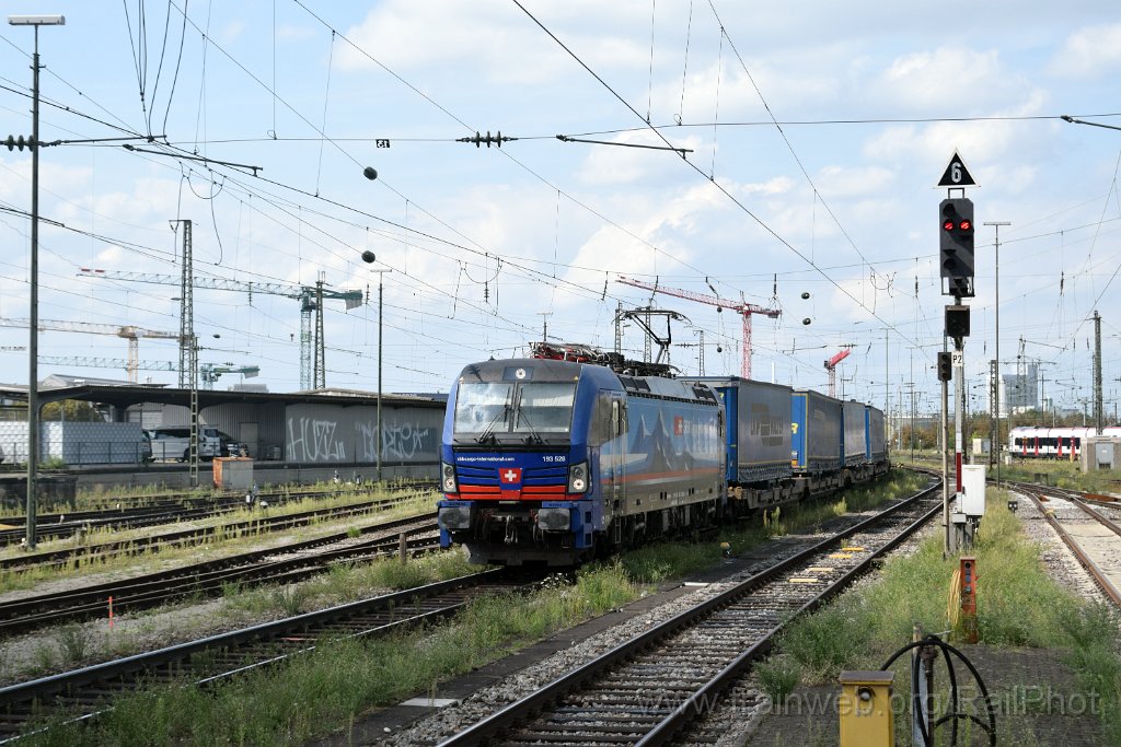 9961-0034-220825.jpg - SBB-CFF 193.528-7 "Mosel" / Basel Badische Bahnhof 22.8.2025