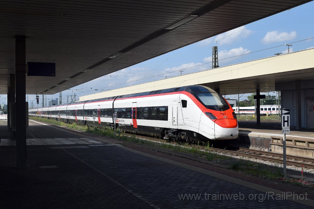 9962-0025-220825.jpg - SBB-CFF RABe 501.035 "Hamburg" / Basel Badische Bahnhof 22.8.2025