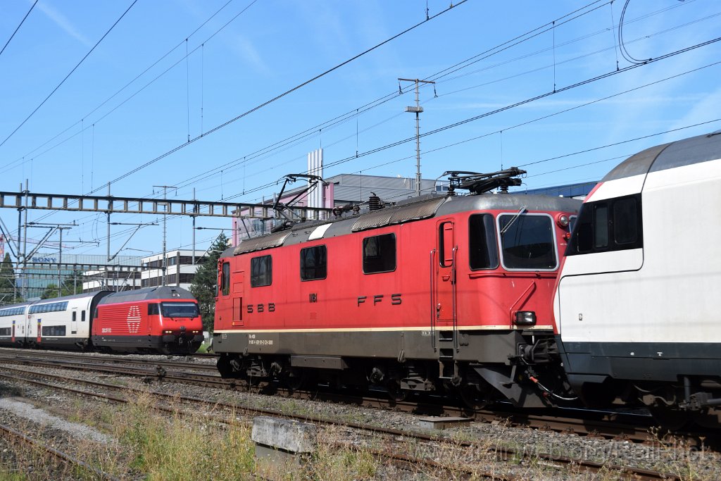 9976-0017-250825.jpg - SBB-CFF Re 4/4" 11181 / Schlieren 25.8.2025