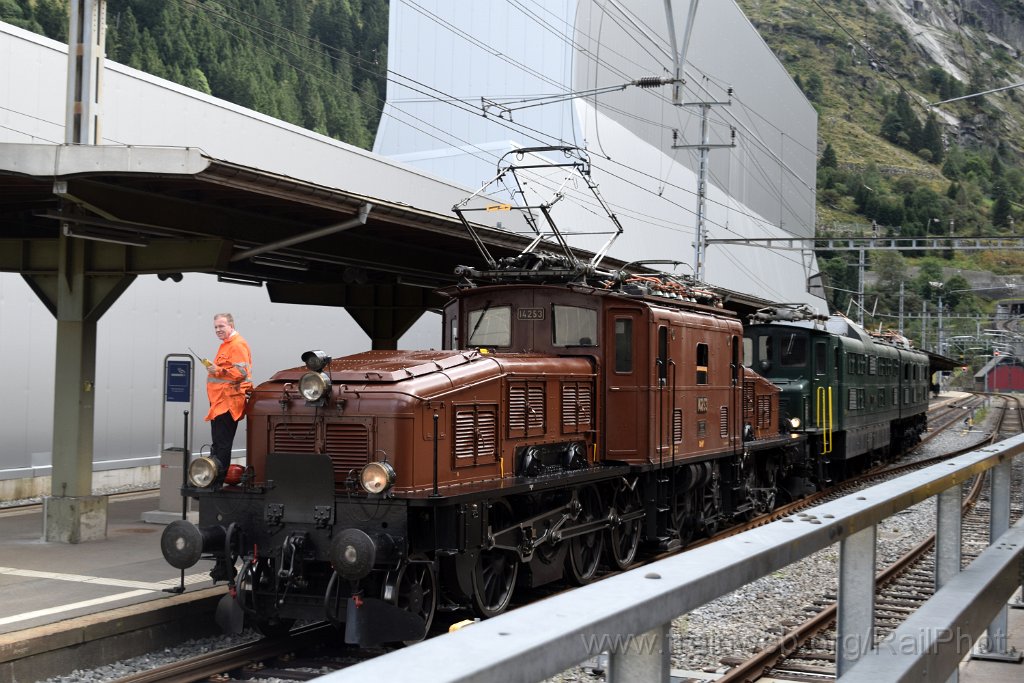 10019-0018-140925.jpg - SBB-CFF Ce 6/8" 14253 + Ae 8/14 11801 / Göschenen 14.9.2025
