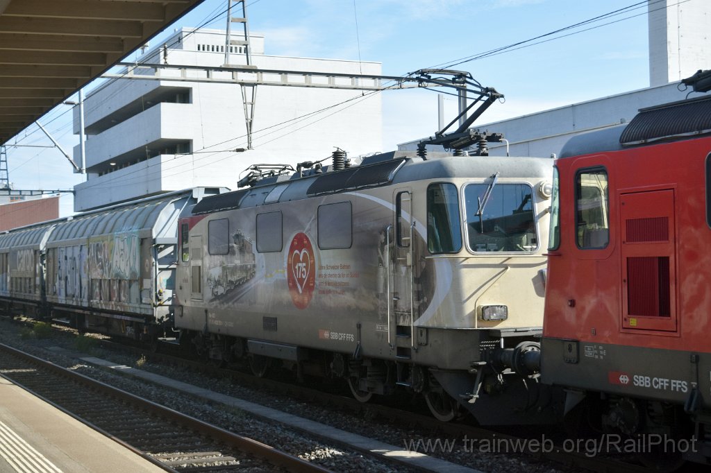 10026-0022-170925.jpg - SBB-CFF Re 420.251-1 "175 ans de chemin de fer en Suisse" / Killwangen-Spreitenbach 17.9.2025