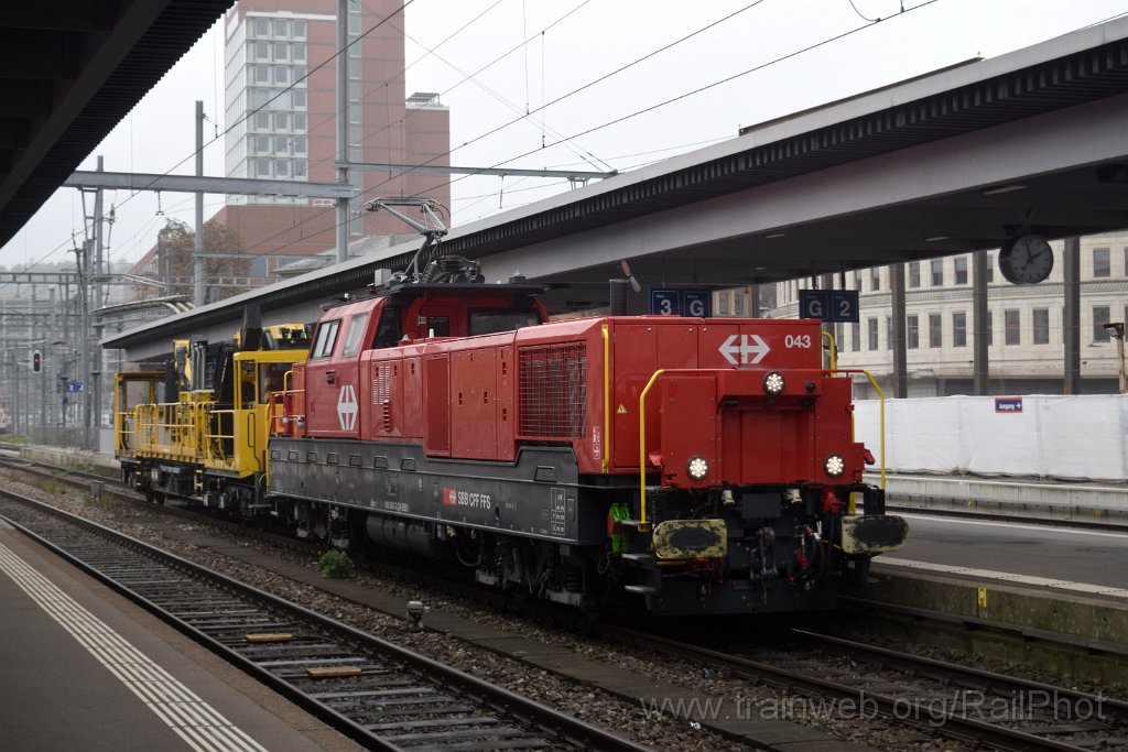10039-0010-220925.jpg - SBB-CFF Aem 940.043 + XTmass 089 / Winterthur 22.9.2025