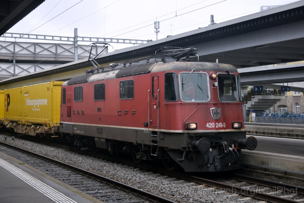 10039-0044-220925.jpg - SBB-CFF Re 4/4" 11249 / Winterthur 22.9.2025