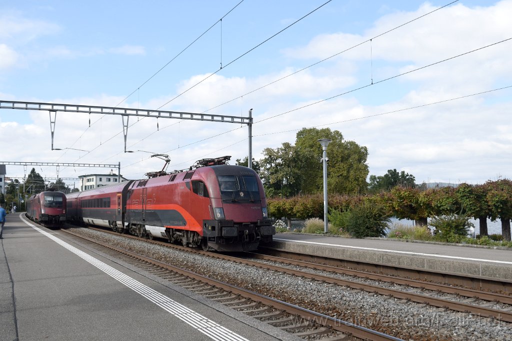 10052-0016-280925.jpg - ÖBB 1116.211 "Spirit of Munich" + 1116.205 "Spirit of Europe" / Richterswil 28.9.2025