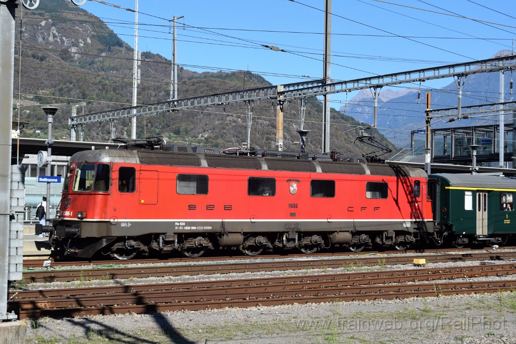 10070-0013-111025.jpg - SBB-CFF Re 6/6 11666 "Stein am Rhein" / Bellinzona 11.10.2025
