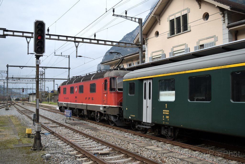 10075-0015-111025.jpg - SBB-CFF Re 6/6 11666 "Stein am Rhein" / Erstfeld 11.10.2025