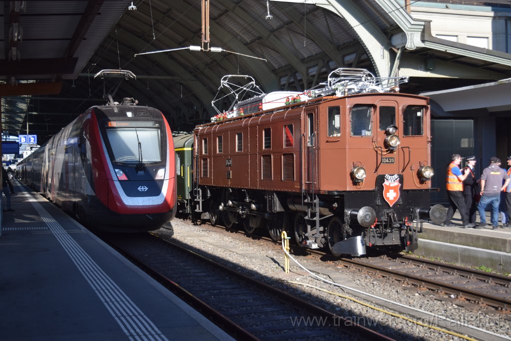 10081-0005-181025.jpg - SBB-CFF Ae 3/6" 10439 + RABe 502.222 / St.Gallen HB 18.10.2025
