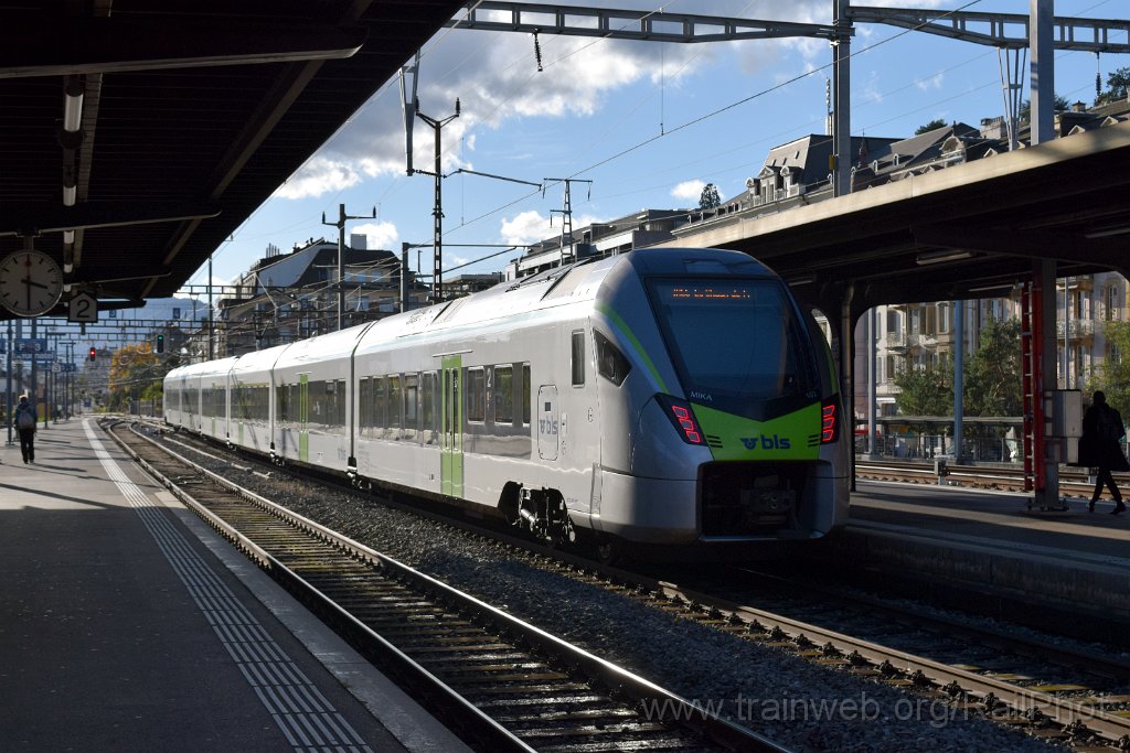 10102-0035-281025.jpg - BLS RABe 528.102-7 / Neuchâtel 28.10.2025